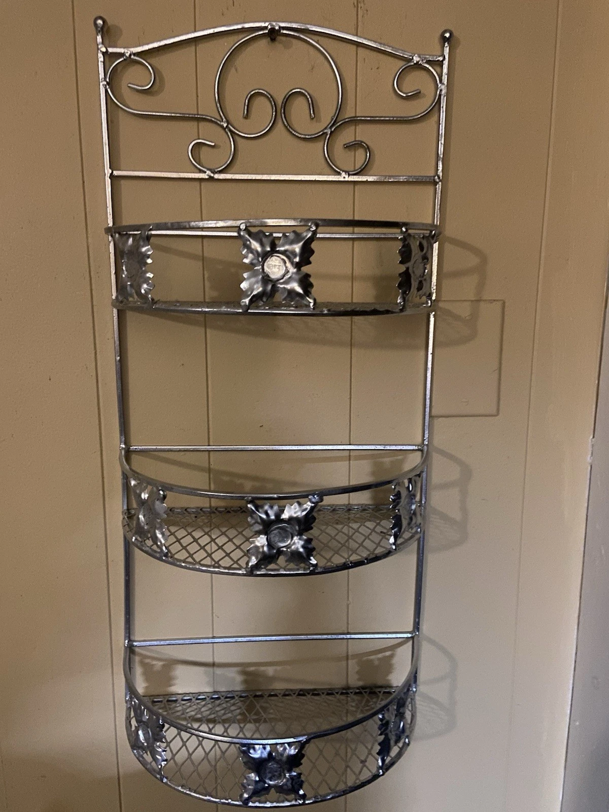 Metal Hanging Shelf
Opens in a new window or tab