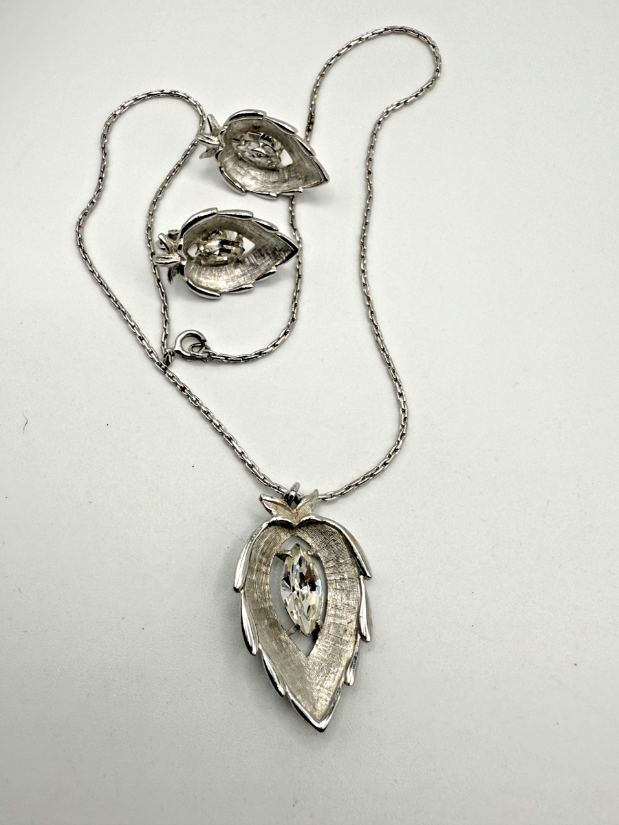 Vintage Sarah Coventry Necklace Earrings Set Leaf Silver Tone