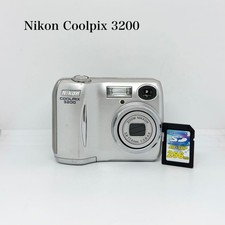 Nikon Coolpix 3200 Digital Camera Silver Tested Excellent Condition