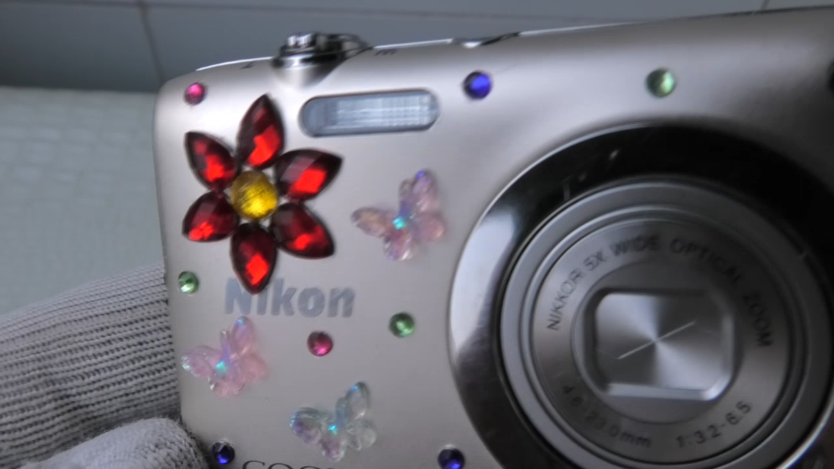 Nikon CoolPix S2600 14.0Mp Digital Compact Camera SILVER + SD Card