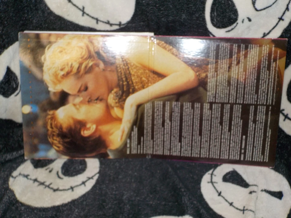 Basic Instinct Theatrical + Directors Cut Widescreen Laserdisc LD Free Ship $50 - Image 3 of 3