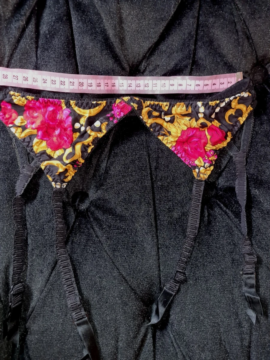 frau befriedigen finger La Perla Frames Skirt Garter belt – Luxury Priced Right main image 0