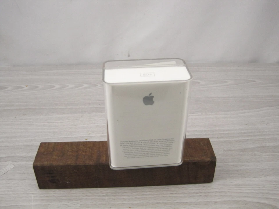 Apple iPod Nano 4GB Player Model A1236 CASE ONLY - Image 4 of 4