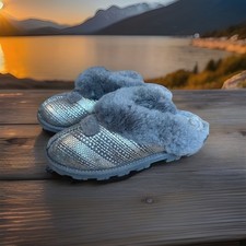 UGG Shimmering Gray Slippers Slip On Loafers Women  s Size 10 Comfort Warm Fuzzy