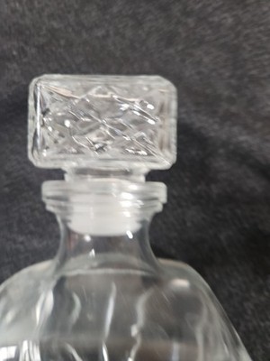BORMIOLI ROCCO~SELECTA Collection~Whiskey Decanter~9.25''~33.75 oz~Clear Crystal