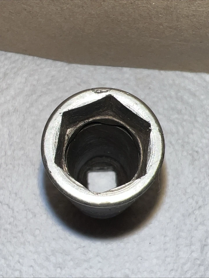S-K Wayne Tools 8417 ,3/8" Drive , 17mm Deep Chrome Socket, 6 Point. USA - Image 4 of 4