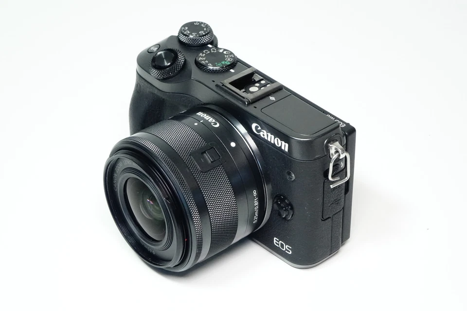 Canon EOS M6, foto 3 di 5