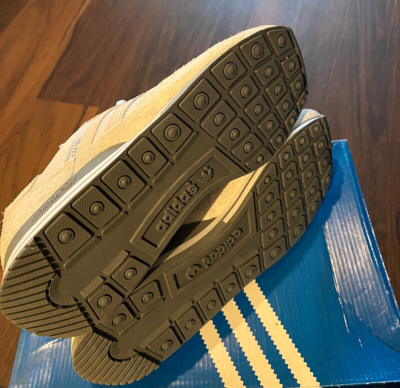 Size 9.5 - adidas Neighborhood x ZX 500 OG White for sale Size 9.5 - adidas Neighborhood x ZX 500 OG White for sale