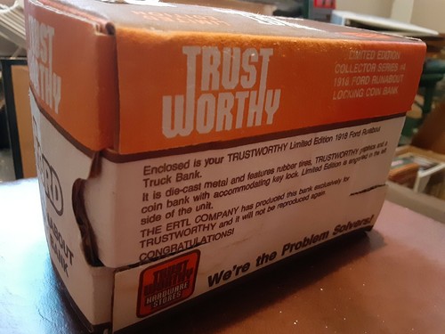 Trust Worthy Replica Ford 1918 Runabout Truck Bank, CIB, great condition - Picture 7 of 7