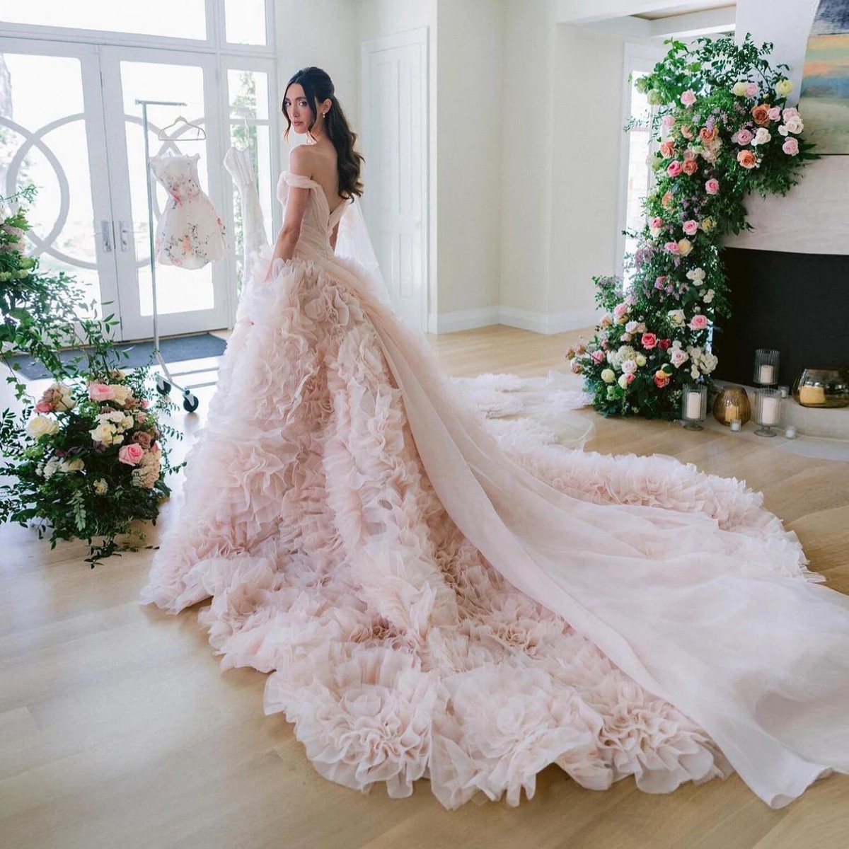 Light Pink Wedding Bridal Dresses Tiered Ruffle Garden Wedding