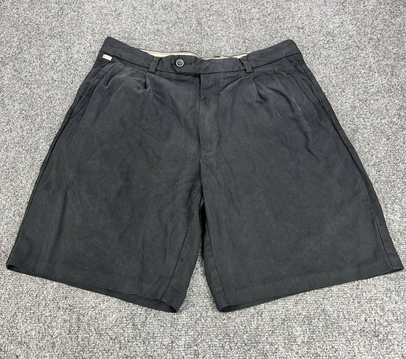 Tommy Bahama Shorts Mens 33 Black Chino Silk Blend Pleated Summer Casual Preppy