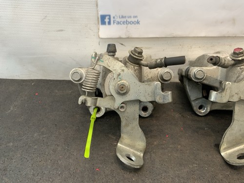 Par de pinzas de freno traseras izquierda derecha Nissan Sentra 2020-2024 - Imagen 5 de 8