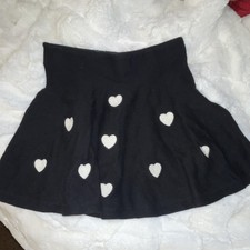 H M Girls Flare Skirt Black Knit with White Heart Accents Elastic Waist 6-8Y