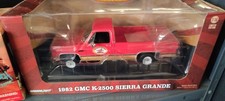 Greenlight 1982 GMC K-2500 Sierra Grande 1:18 Scale Red and Tan Diecast Model