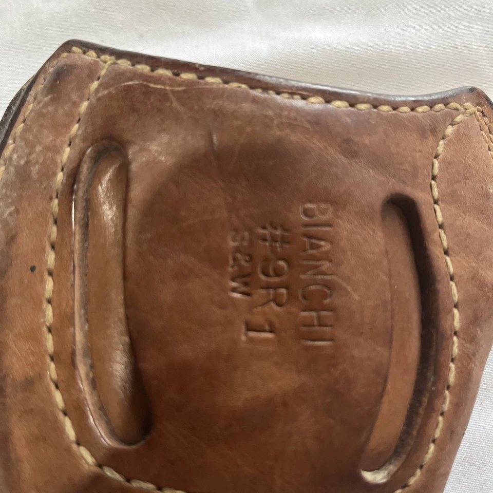 BIANCHI #9-R 1 Shoulder Holster 2" Colt Cobra Detective J&W - Image 2 of 4