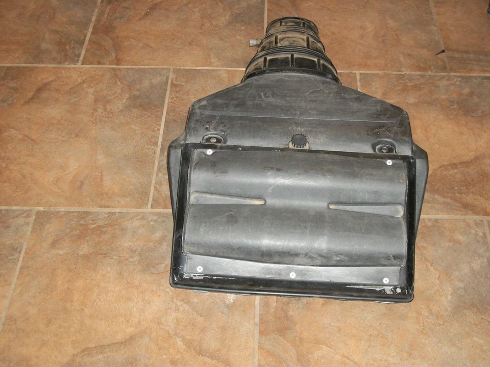 Chevrolet Corvette 1992 admisión de aire frío filtro de aire conjunto de carcasa Foto 2 de 4