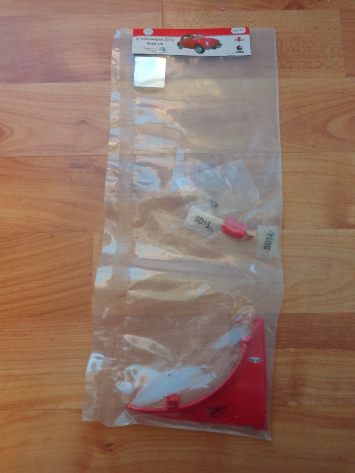 Build Your Own VW Beetle Cabriolet Model Kit #71 Right Front Quarter Panel by DeAgostini