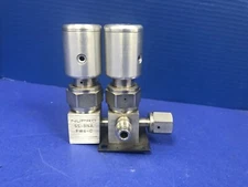 Swagelok SS-BNAFW4-C Valve Assembly with Double Actuators and 4 Ports, Used