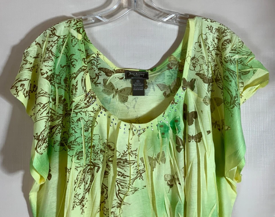 Jane Ashley Woman Top 3X Butterfly S/S Pleated Crinkle Scoop Neck Studs Tie-Dye - Image 3 of 4