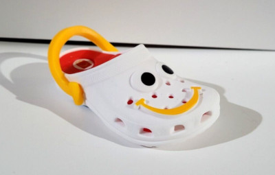2024 McDONALD'S X CROCS HAPPY MEAL Mini Crocs #7 Key Chain ~White Character