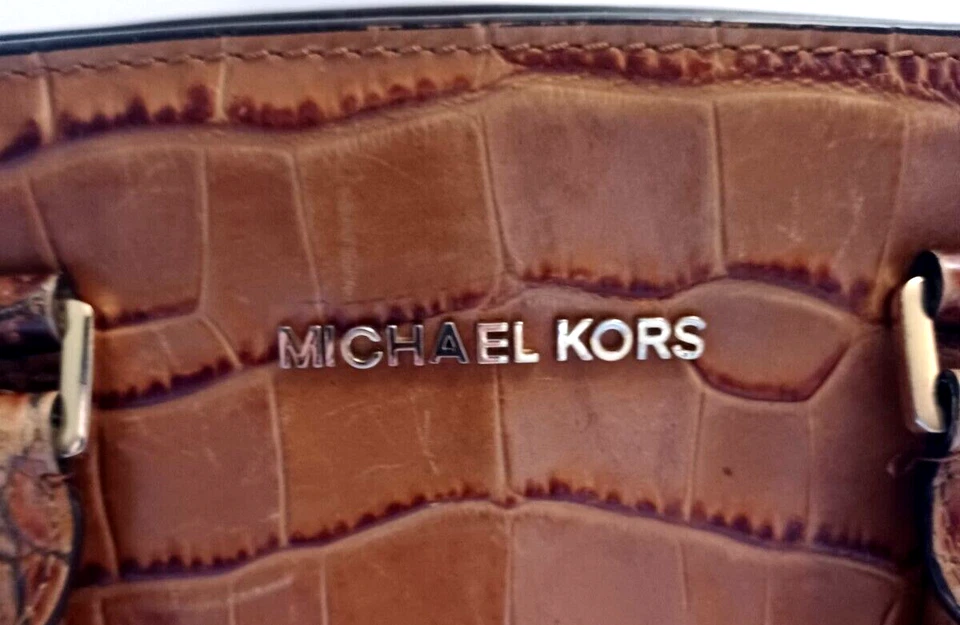 Сумка через плечо MICHAEL KORS из крокодиловой тисненой кожи SELMA, поврежденная молния - Изображение 2 из 4