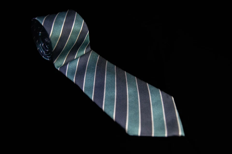 VINCE CAMUTO - Midnight Blue & Teal Herringbone Weave Stripe Neck Tie 2.9"W 56"L - Image 2 of 4