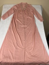 Vintage Vanity Fair Size 32 Pink Robe Nightgown Button Down Pockets Tricot Nylon