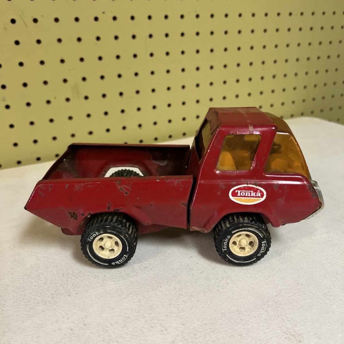 VTG 1976 RED TONKA SUPER THRUST PICKUP TRUCK 8.5” PRESSED STEEL