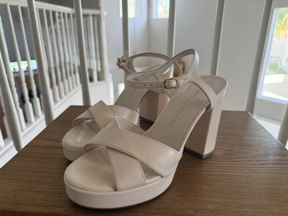 Sandália feminina plataforma alta STUART Weitzman céu tamanho 7,5 - Imagem 4 de 4