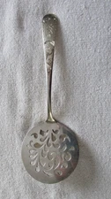 Mayflower Kirk Sterling Silver Pierced Blade Tomato Waffle Entrée Flat Server