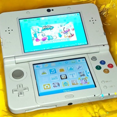 New Nintendo 3DS Super Mario Edition Handheld Console System 10/10
