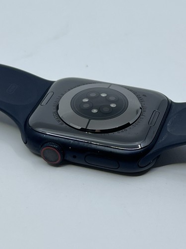 Apple Watch Series 8 45mm Cellular Midnight Aluminum Case Midnight Sport Band - Picture 8 of 10