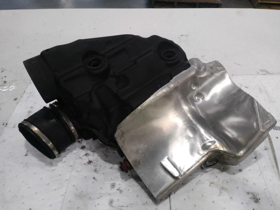 Driver Left Air Cleaner 4.4L Twin Turbo Fits 13-19 BMW 650i 561062 - Image 2 of 4