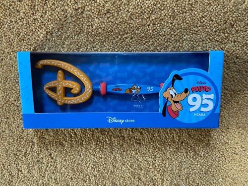 BNIB New Disney Store Opening Ceremony Key Collectible - Pluto 95th Anniversary - Picture 3 of 3