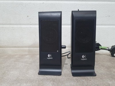 Paar Logitech S-100 Desktop Multimedia Stereo Lautsprecher schwarz kabelgebunden 2.0 Kanal