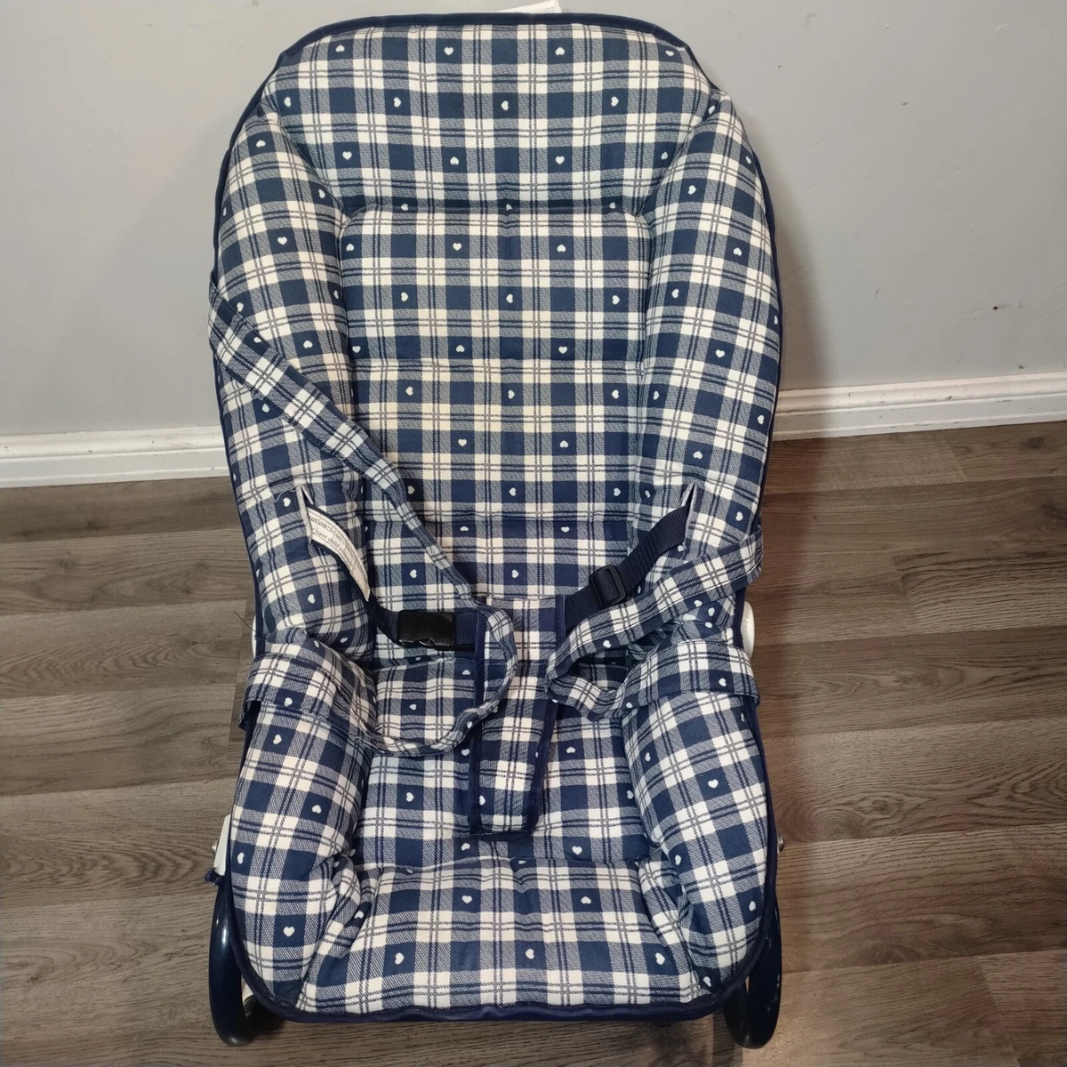 Chicco rocker chair new arrivals