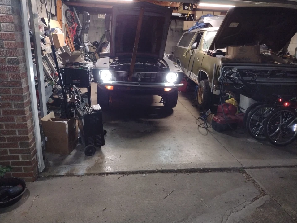 Ford Mustang 1970 capó de inducción de fibra de vidrio de 6 pulgadas. Pintado en acabado mate. Foto 4 de 4