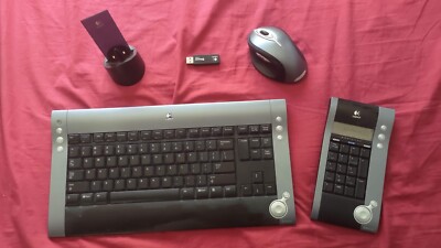 Logitech DiNovo Media Desktop Laser Bluetooth Tastatur und Maus
