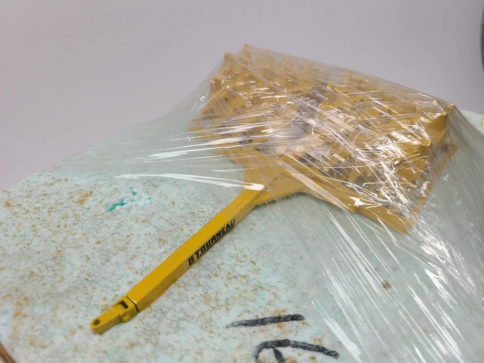 Compactador de pés de ovelha LeTourneau - Modelos Sherwood modelo escala 1:25 novo - Imagem 3 de 4