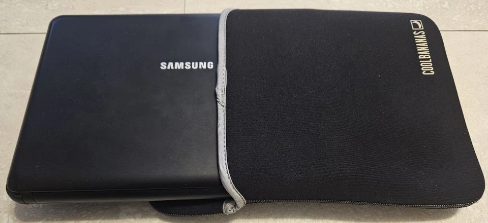 Samsung N130 Netbook (10", 2GB RAM, 120GB SSD) inkl. OVP &, Tasche, Linux (Q4OS) - Bild 4 von 4