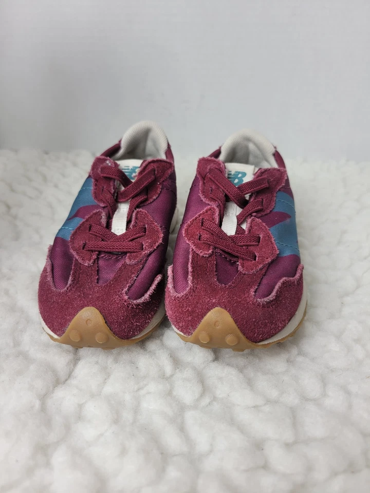 Zapatillas informales para correr New Balance 327 para niños granate talla 8 Foto 2 de 4