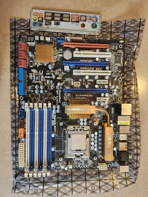 ASRock X58 Extreme Motherboard Intel LGA 1366, ATX, Core I7-920