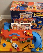 1986 Vintage Fisher Price Little People Main Street 99.9 Complete 2500 FPB042