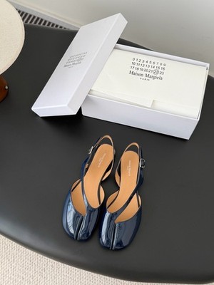 Maison Margiela Tabi Split-Toe Shoes   Women's US 7 / EU 37