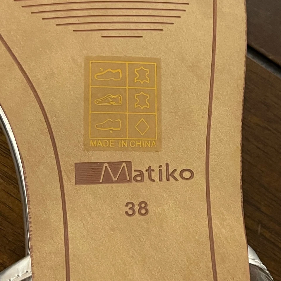 NWOT Matiko Open Toe Wrap Ankle Sandal Silver Size 38 - Image 3 of 4