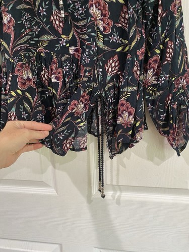 William Rast Black Purple Floral Tie Front Peasant Blouse Ruched Sleeve Size XS - Picture 4 of 10