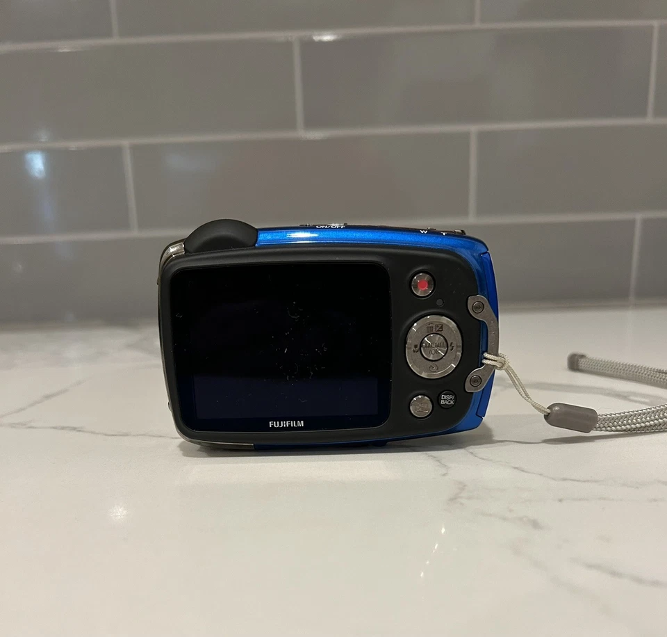 Cámara impermeable Fujifilm Finepix XP50 14MP sin cargador Foto 3 de 4