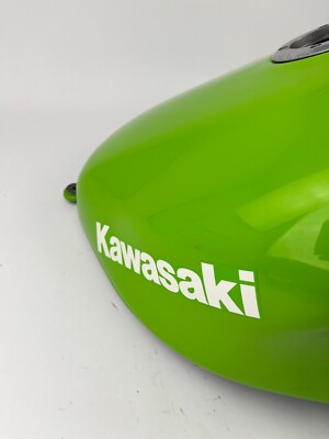 Gasoline
英語版 Kawasaki 98-99 Ninja ZX9R ZX9 ZX900 ZX900C Gas Fuel Petrol