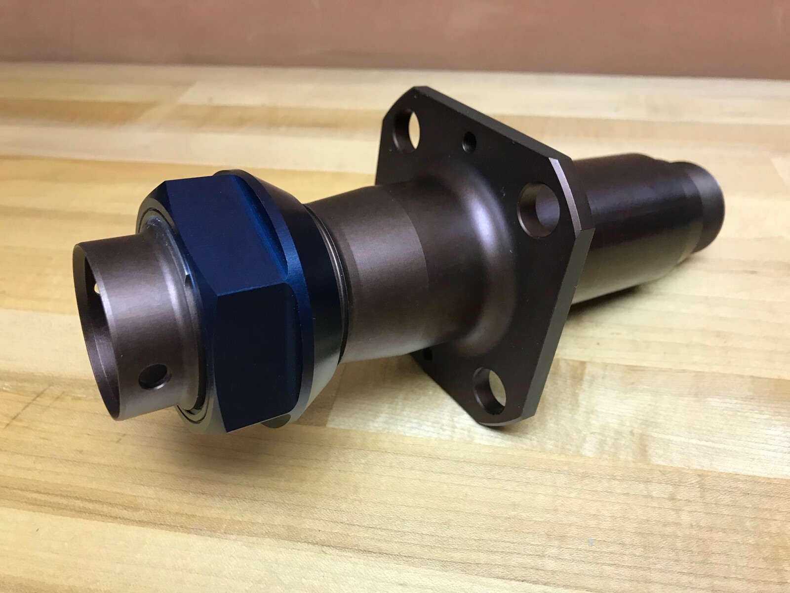 McLaren M8F / M20 front axle