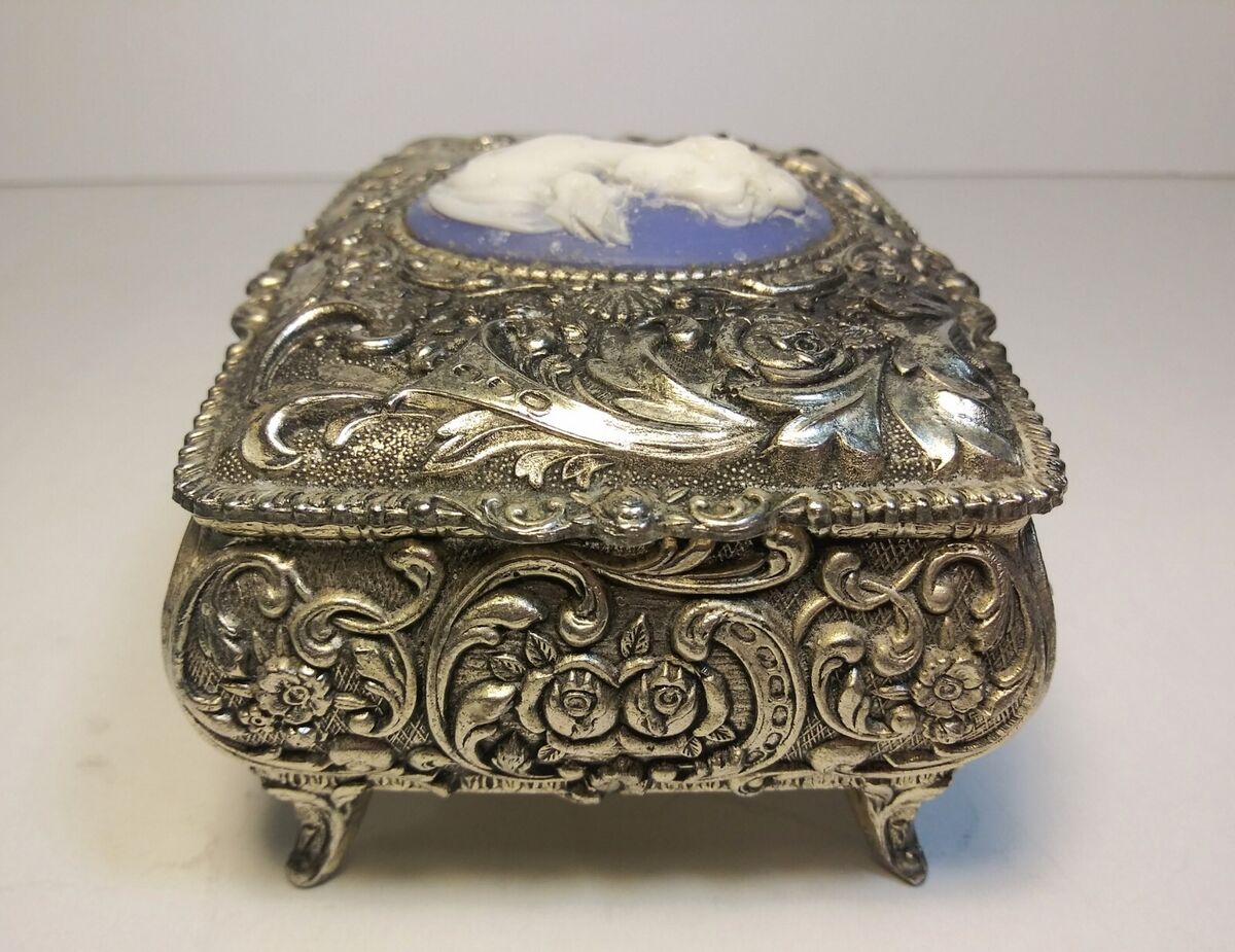 Vintage Blue Jasperware Cameo Style Silver Music Box Sankyo Vintage Blue Jasperware Cameo Style Silver Music Box Sankyo